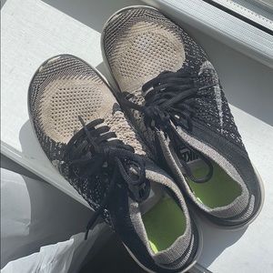 Nike free flyknits 4.0